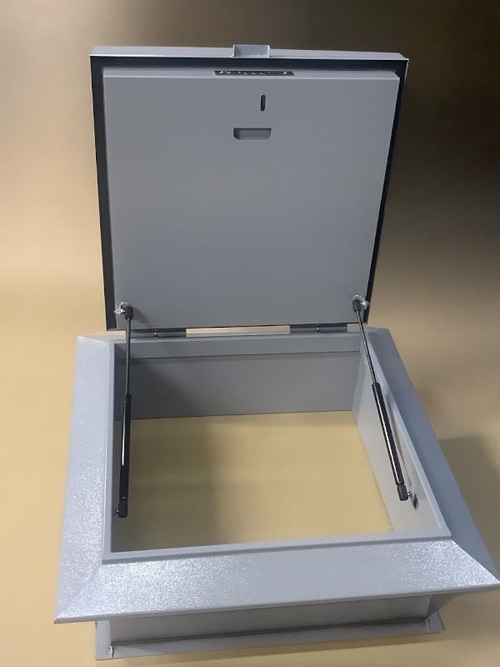 Кровельный стальной люк