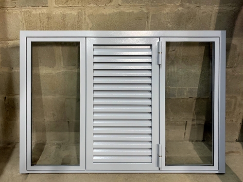 Жалюзийные ставни с боковыми вставками